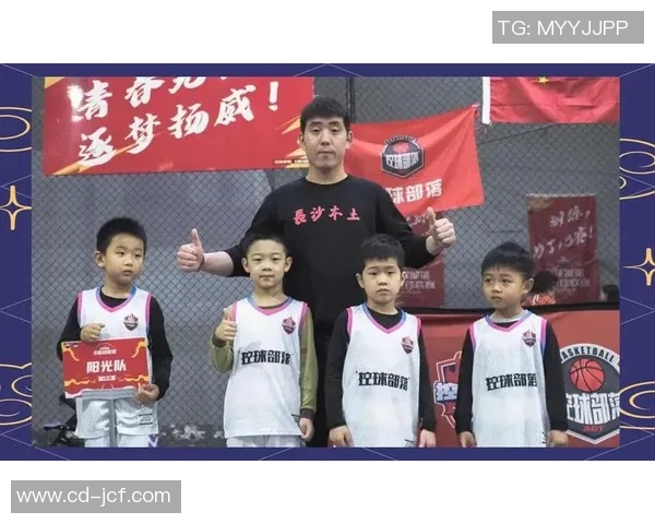 探秘0号篮球明星的成长之路与辉煌成就背后的故事